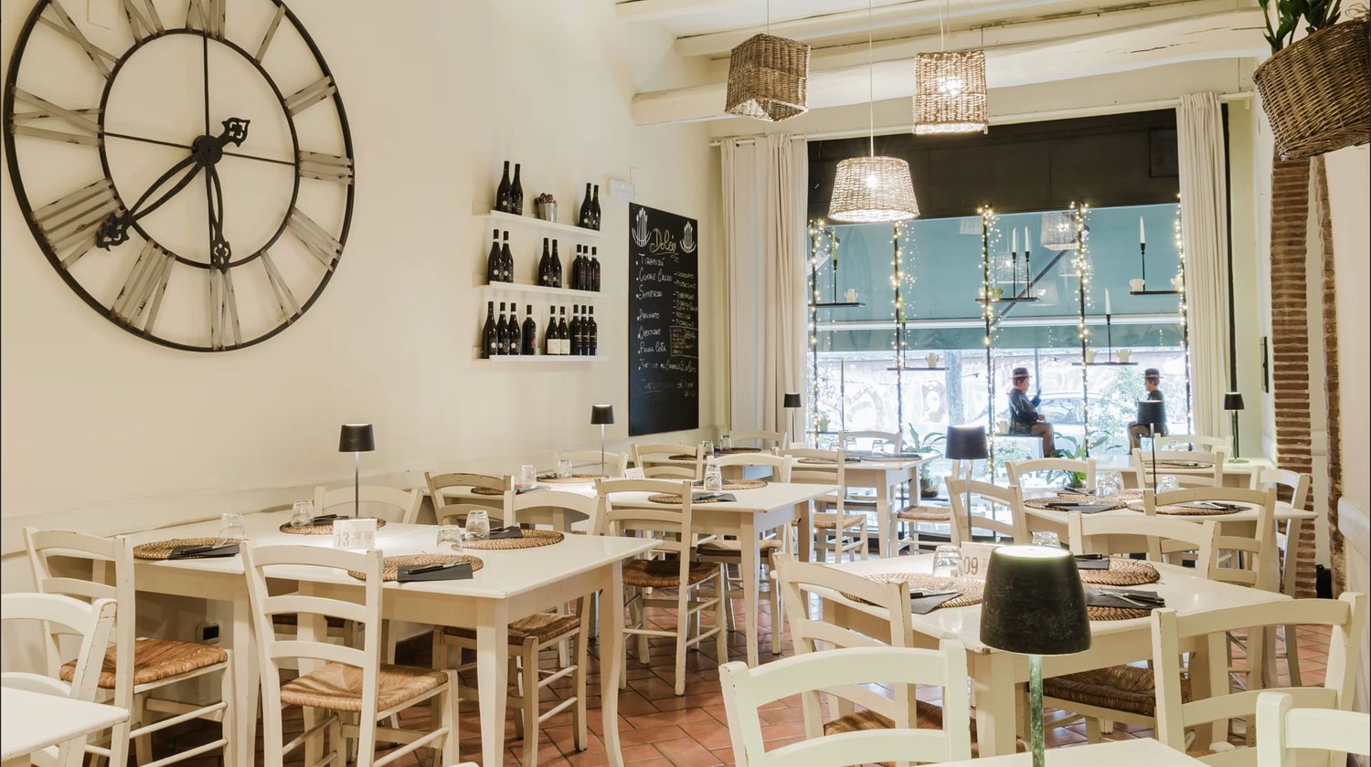 Una delle due sale interne del bistrot